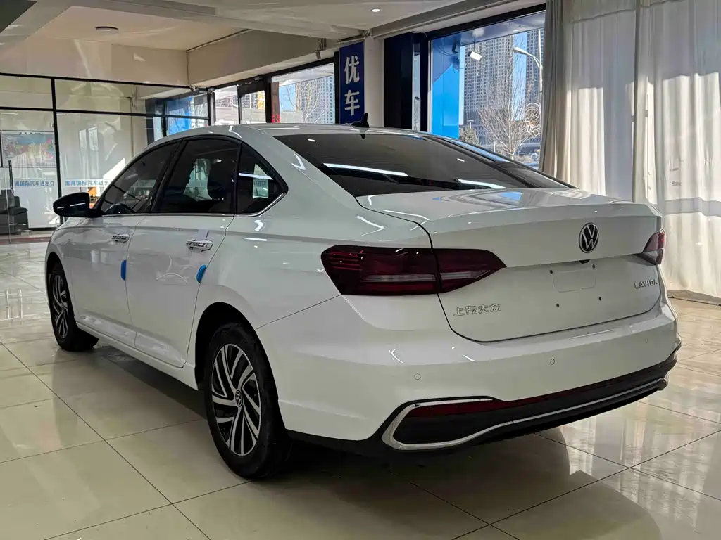Lavida 2023 1.5L automatic 5 million version купить на сайте DeffCars