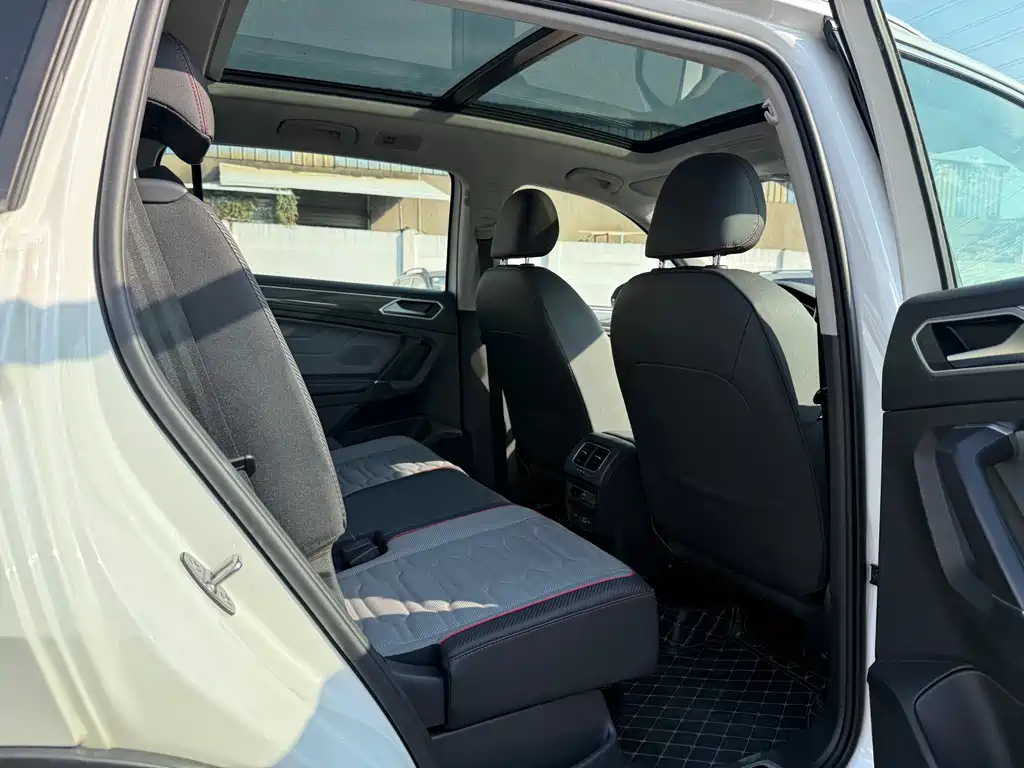Tiguan L 2022 380TSI automatic four-wheel drive R-Line flagship version 7 seats купить на сайте DeffCars