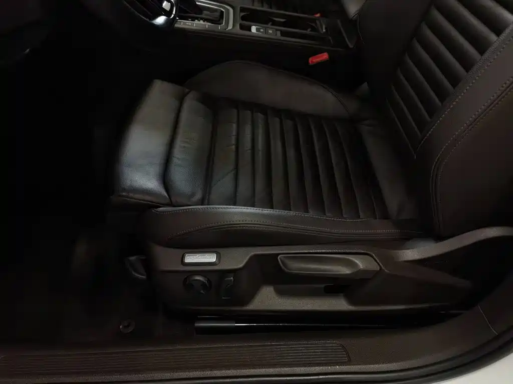 Weilan 2016 280TSI two-wheel drive comfortable version купить на сайте DeffCars