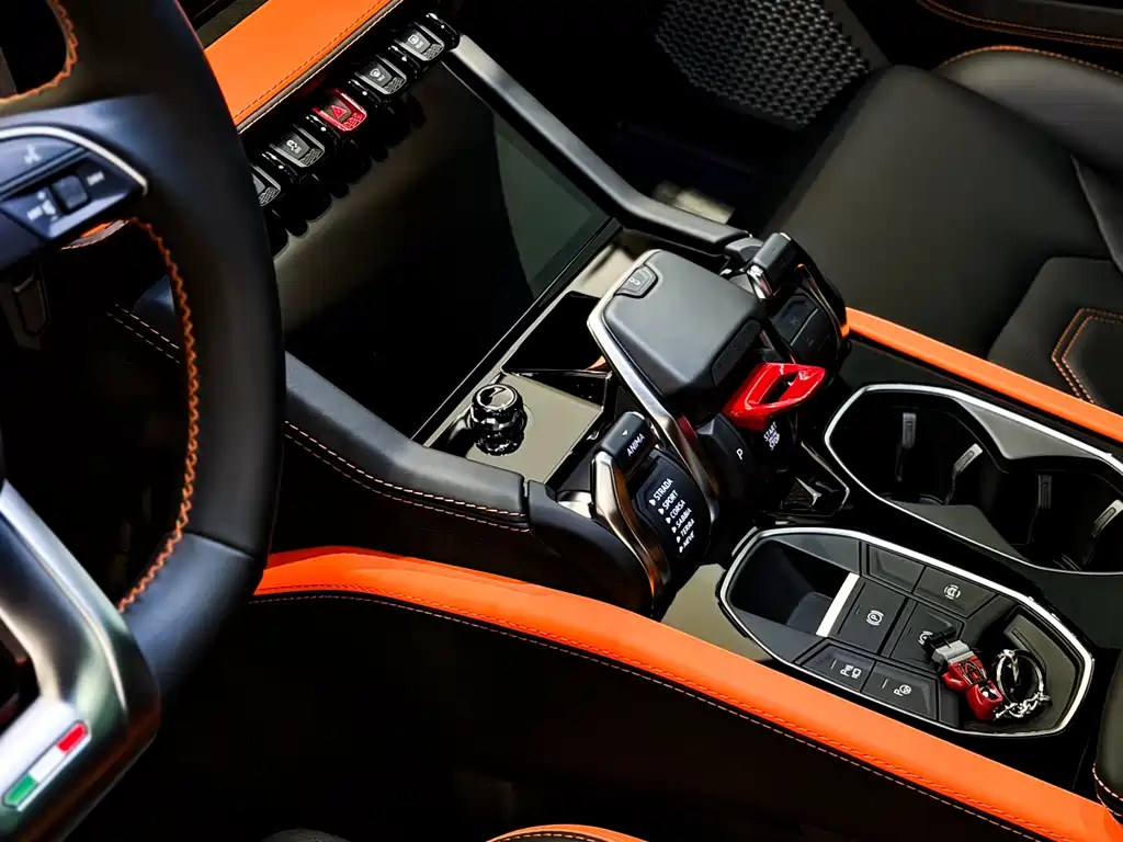 Urus SE 2026 4.0T Standard Edition купить на сайте DeffCars