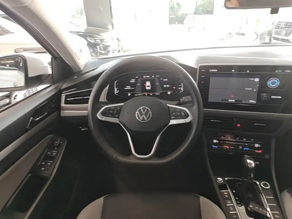 Bora 2023 280TSI DSG Premium Edition купить на сайте DeffCars