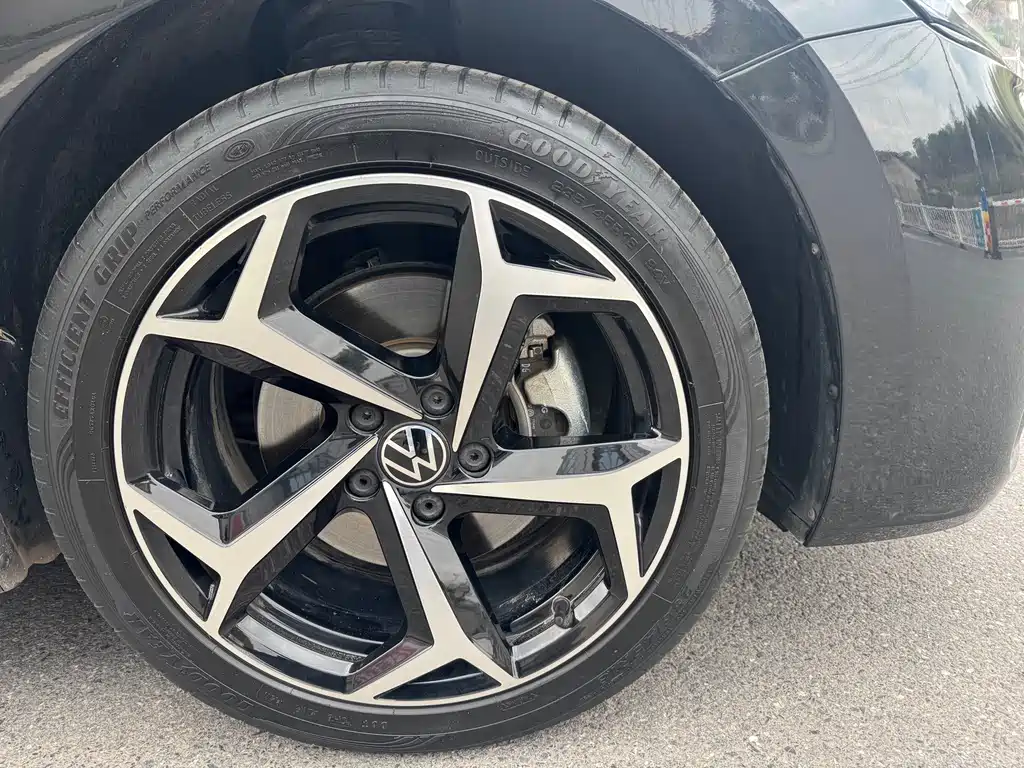 Passat 2023 330TSI Starry Sky Elite Edition купить на сайте DeffCars