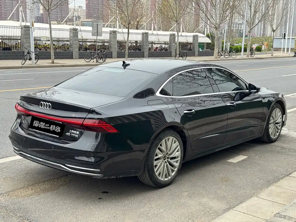 Audi A7L 2024 45TFSI S-line Dream Building Liquid Crystal Package купить на сайте DeffCars