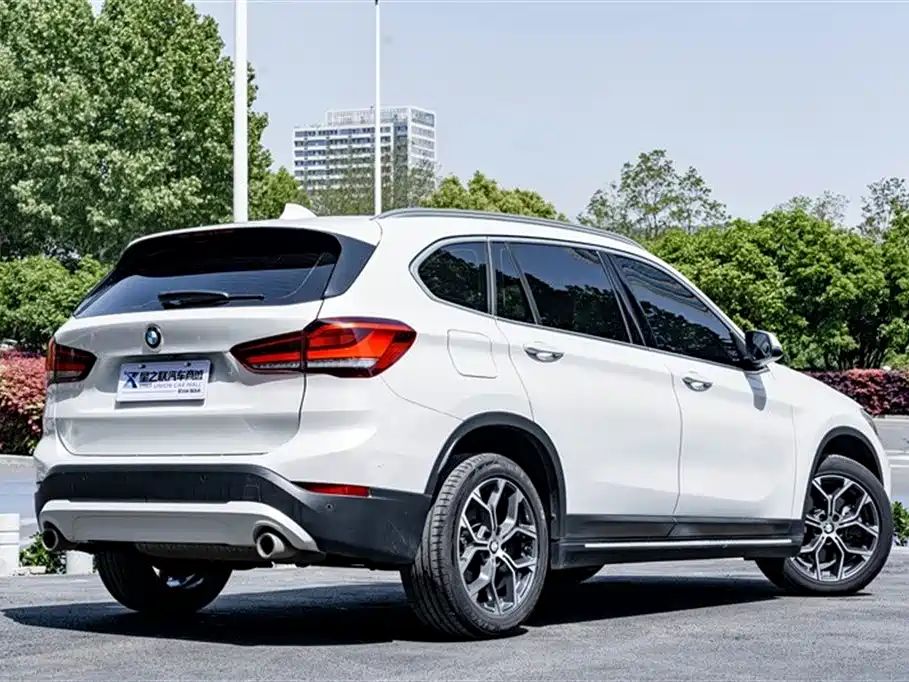 BMW X1 2021 sDrive25Li Leading Model купить на сайте DeffCars
