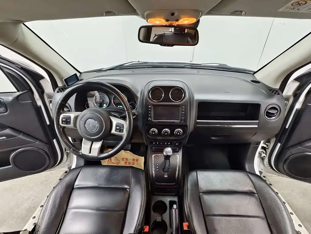Compass (импорт) 2013 2.4L four-wheel drive luxury version купить на сайте DeffCars