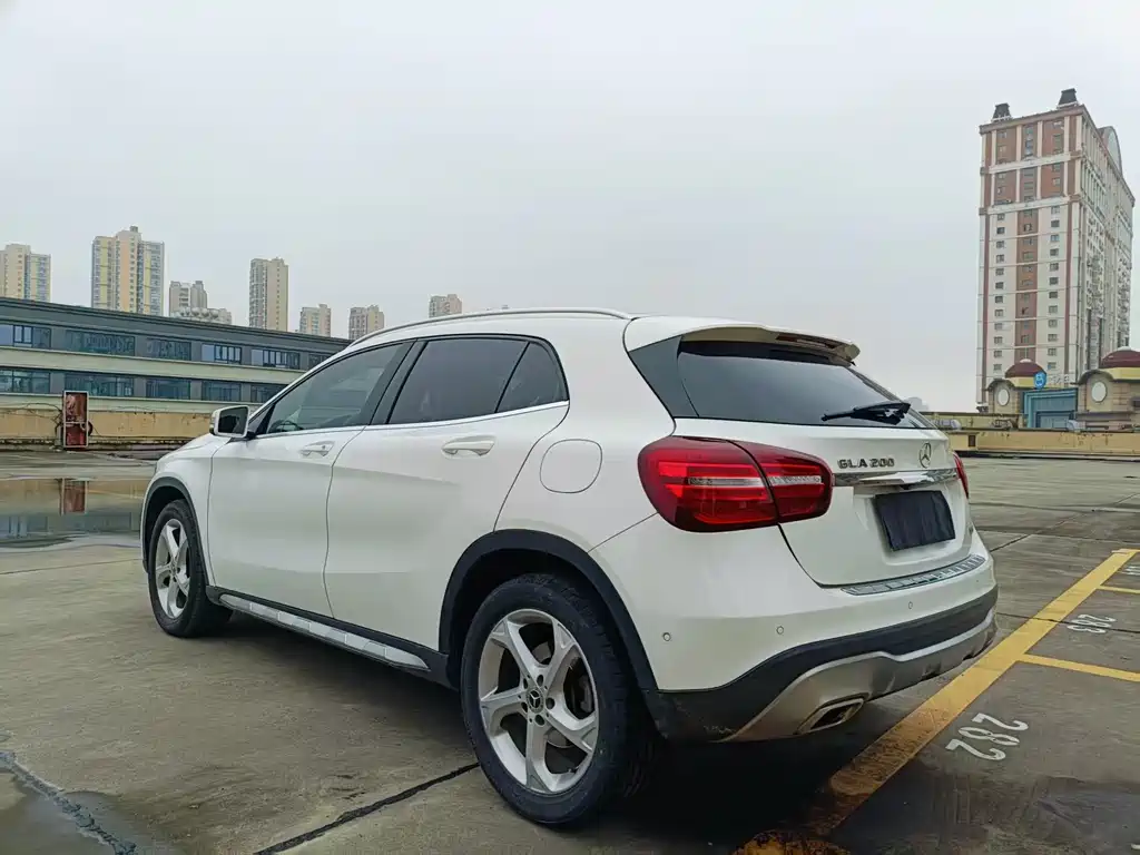 Mercedes-Benz GLA 2018 GLA 200 Dynamic купить на сайте DeffCars