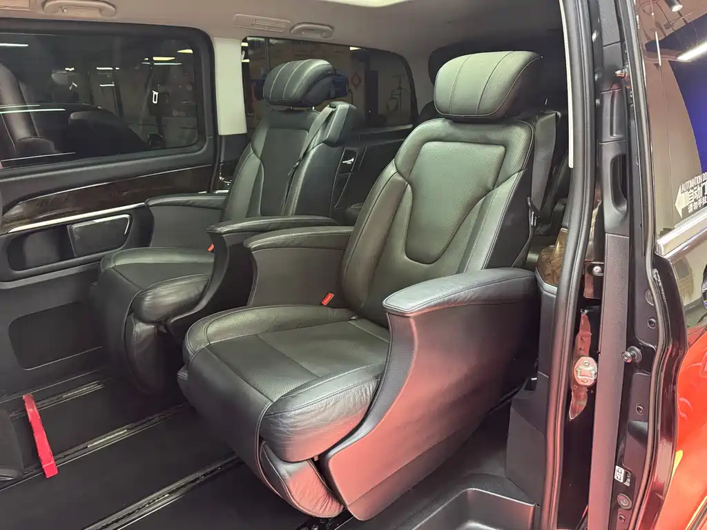 Mercedes-Benz V-Class 2017 V 260 L Premium Extended Edition купить на сайте DeffCars