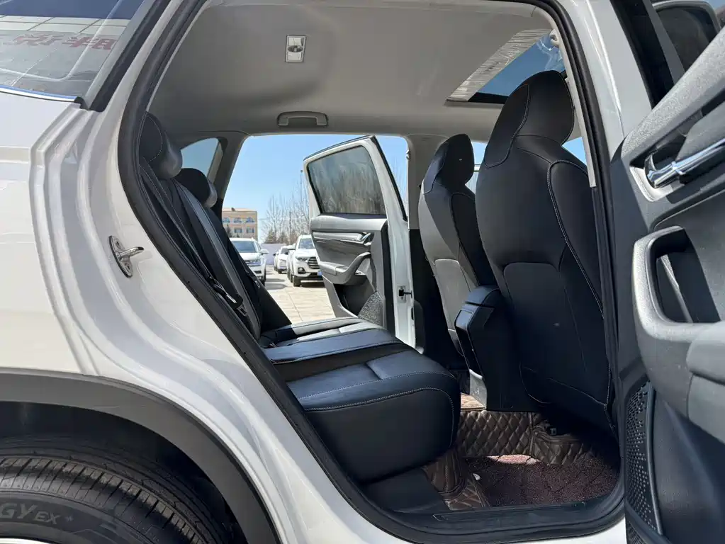 Komic 2023 facelift 1.5L automatic comfort version купить на сайте DeffCars