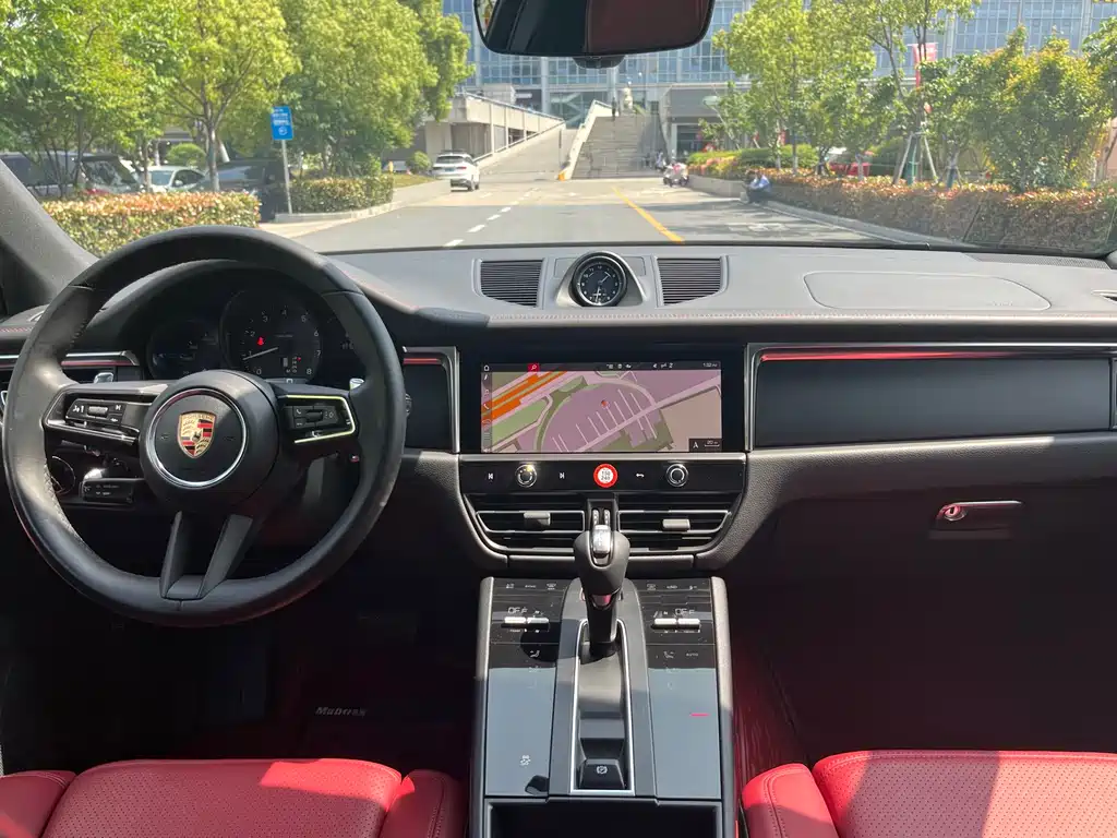 Macan 2023 Macan 2.0T купить на сайте DeffCars