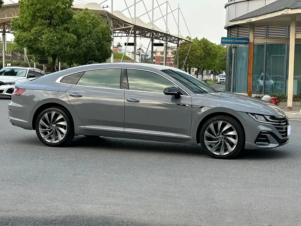FAW-Volkswagen CC 2023 380TSI eye-catching version купить на сайте DeffCars
