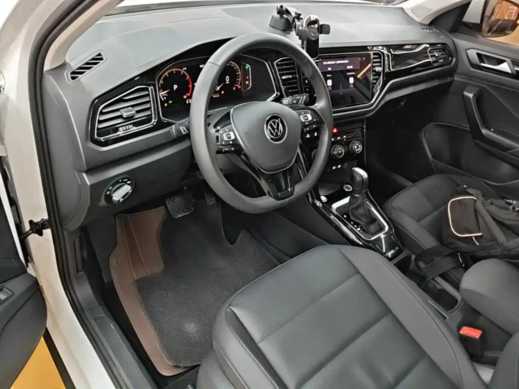 T-ROC 2021 model 280TSI DSG two-wheel drive Comfort Smart Connected Edition купить на сайте DeffCars