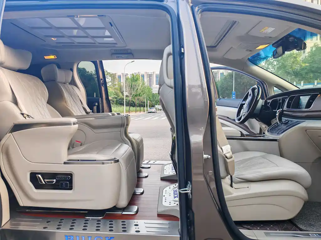 Buick GL8 2017 25S Premium Type National V купить на сайте DeffCars
