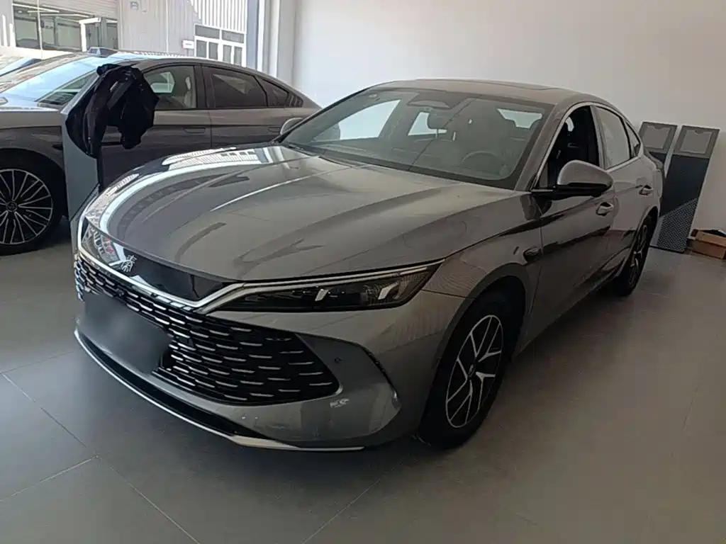 Qin L 2025 DM-i Smart Driving Edition 120KM Transcendent Type купить на сайте DeffCars