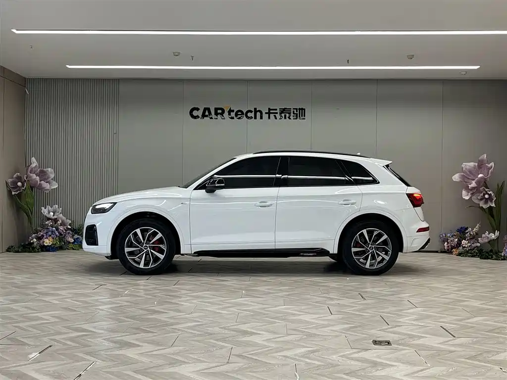 Audi Q5L 2024 40 TFSI luxury and dynamic model купить на сайте DeffCars