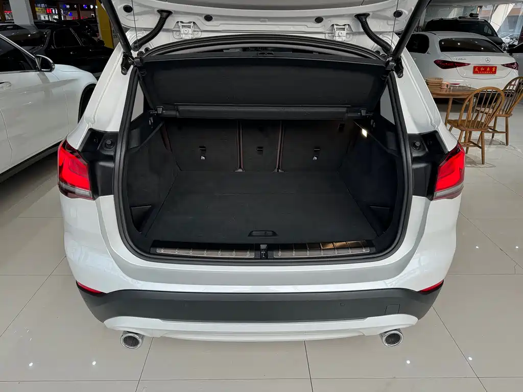 BMW X1 2022 sDrive25Li Leading Model купить на сайте DeffCars