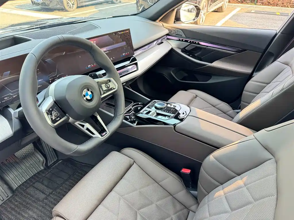BMW 5 Series Imported 2024 530i Exclusive M Sports Package купить на сайте DeffCars