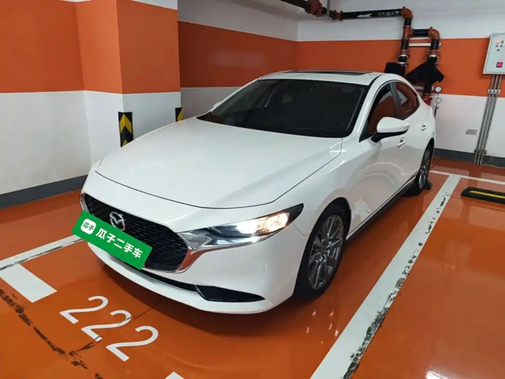 Mazda3 Angkesela 2023 2.0L Automatic Premium Edition купить на сайте DeffCars