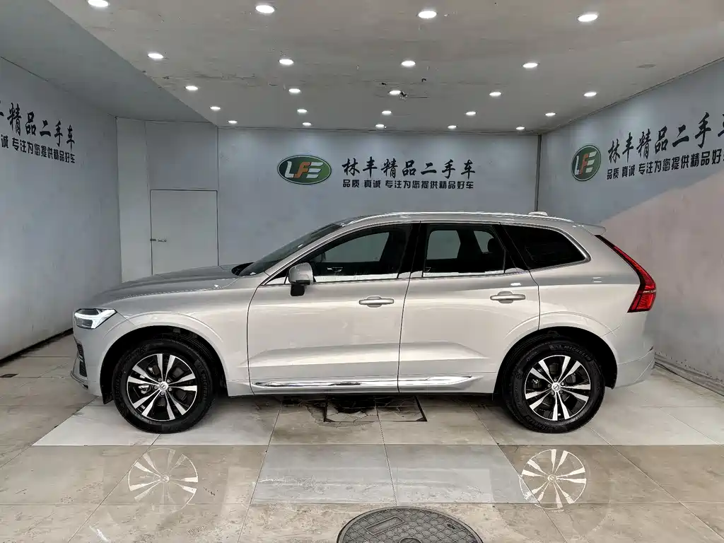 Volvo XC60 2025 B5 four-wheel drive Zhiyi Luxury Edition купить на сайте DeffCars