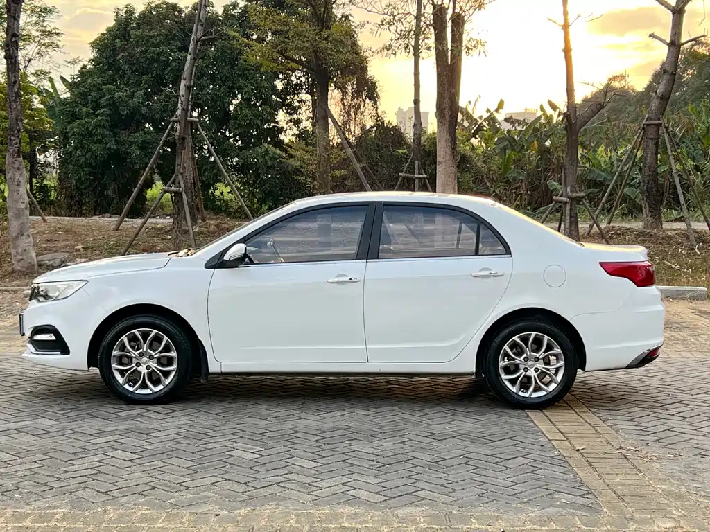 Vision 2018 1.5L Automatic Happiness Edition купить на сайте DeffCars