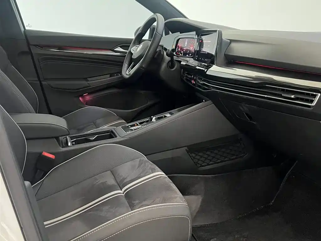 Golf 2023 280TSI DSG R-Line купить на сайте DeffCars