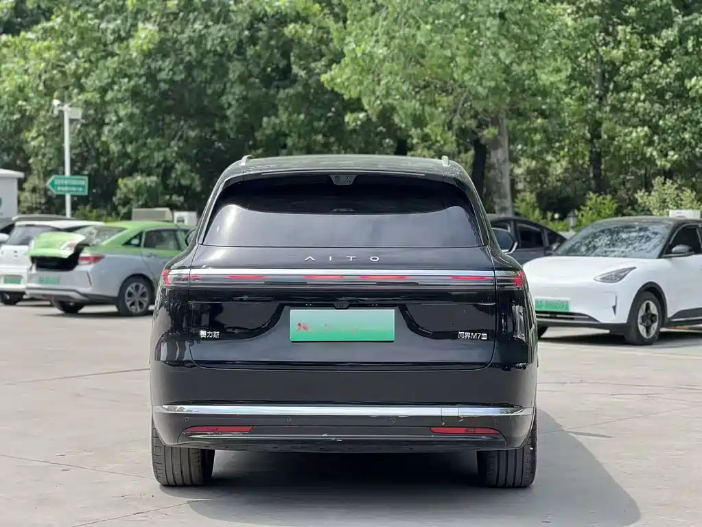 Wenjie M7 2026 Pure Electric Max Long Range Edition 5-seater 192-line lidar) купить на сайте DeffCars