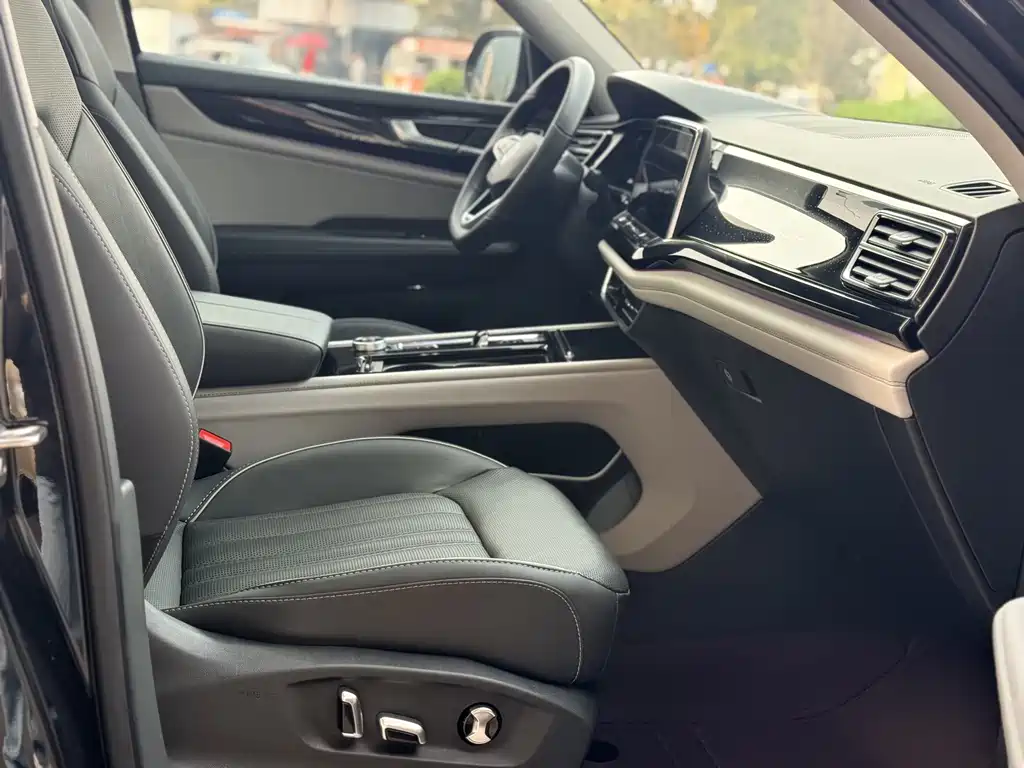Touron 2023 380TSI four-wheel drive luxury version купить на сайте DeffCars
