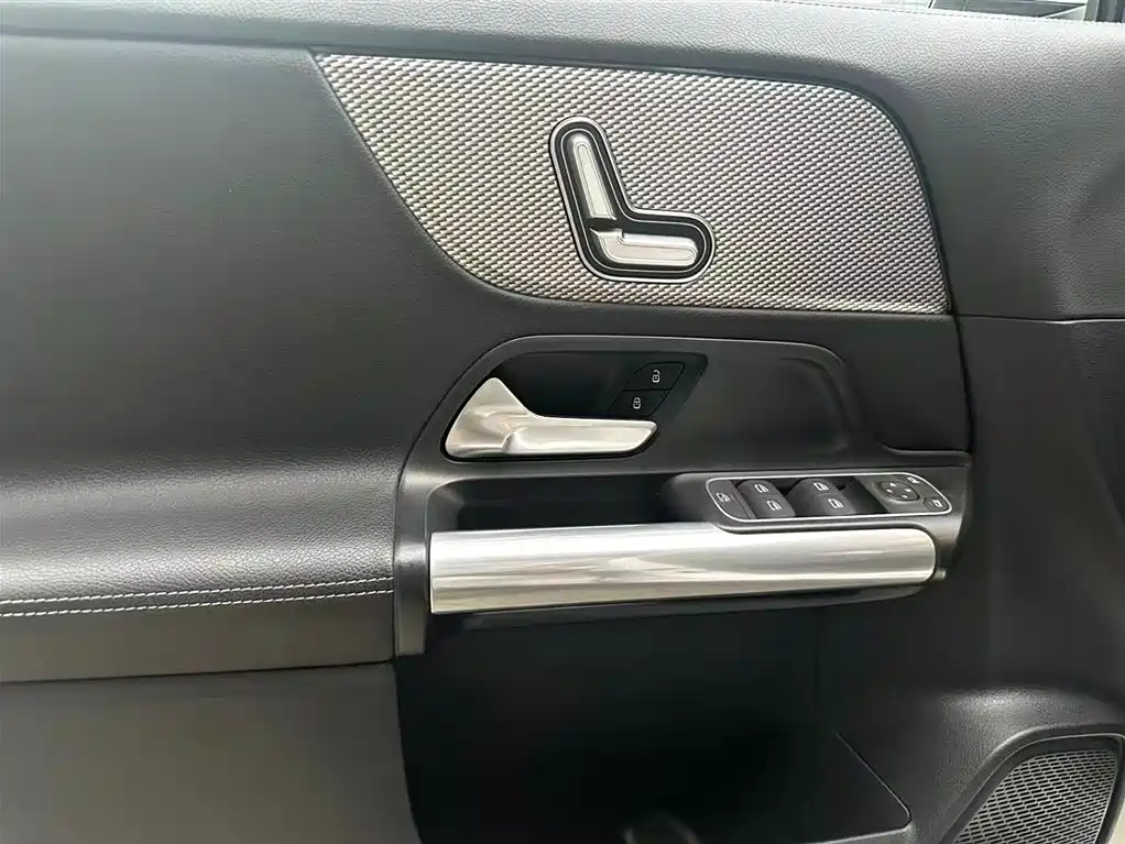 Mercedes-Benz GLA 2023 GLA 200 купить на сайте DeffCars