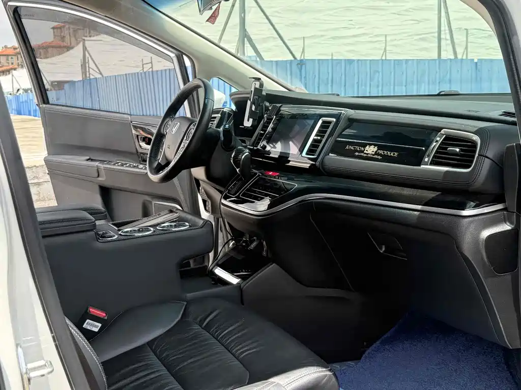 Elysion 2019 2.0L Hybrid Extreme Edition купить на сайте DeffCars