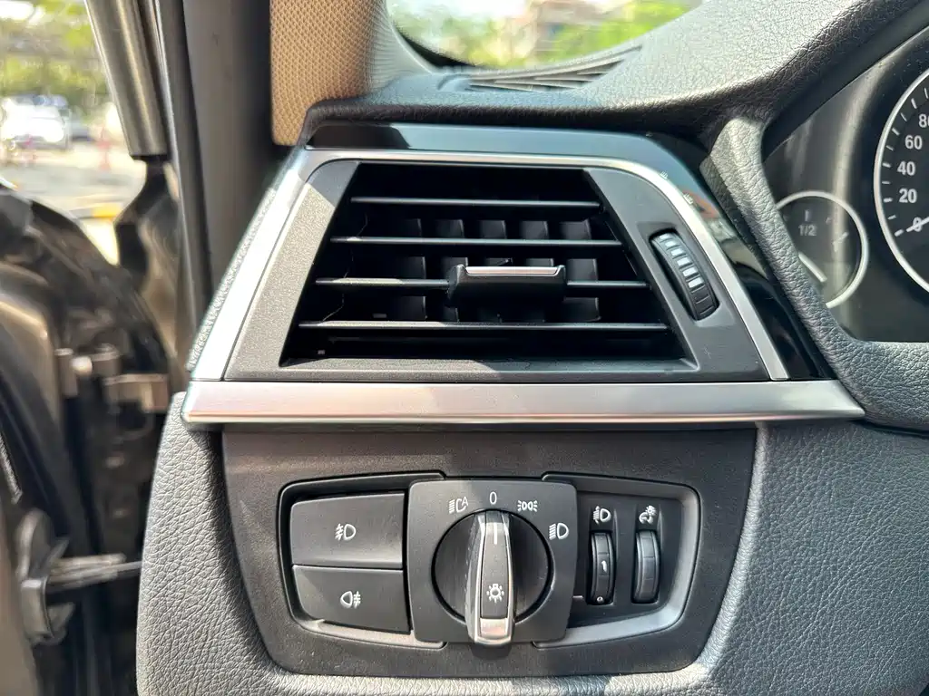 BMW 3 Series 2018 318Li купить на сайте DeffCars