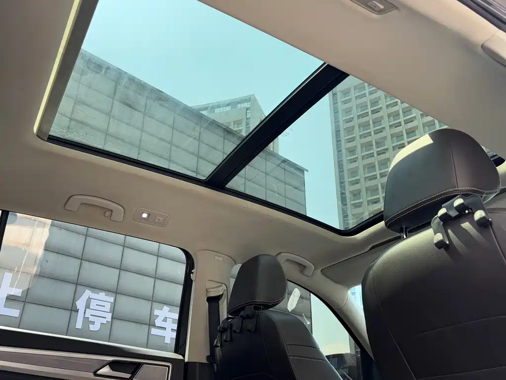 Touron 2020 380TSI four-wheel drive luxury version National VI купить на сайте DeffCars