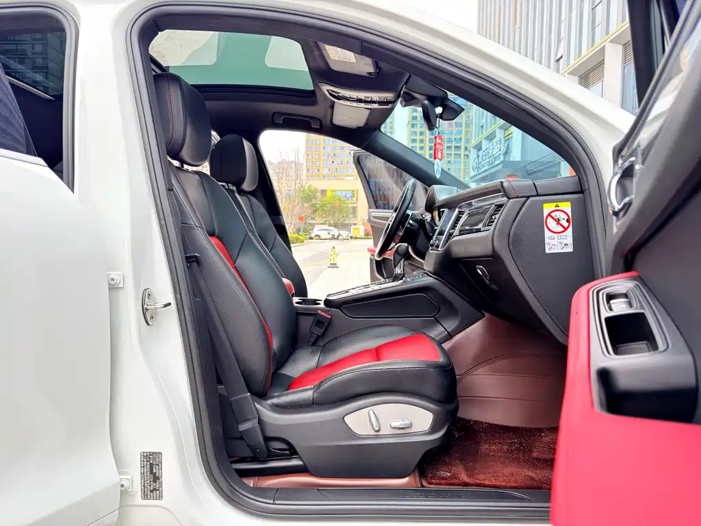 Macan 2017 Macan 2.0T купить на сайте DeffCars