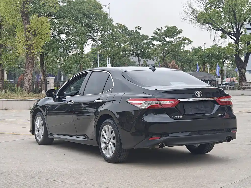 Camry 2021 2.0G Deluxe Edition купить на сайте DeffCars