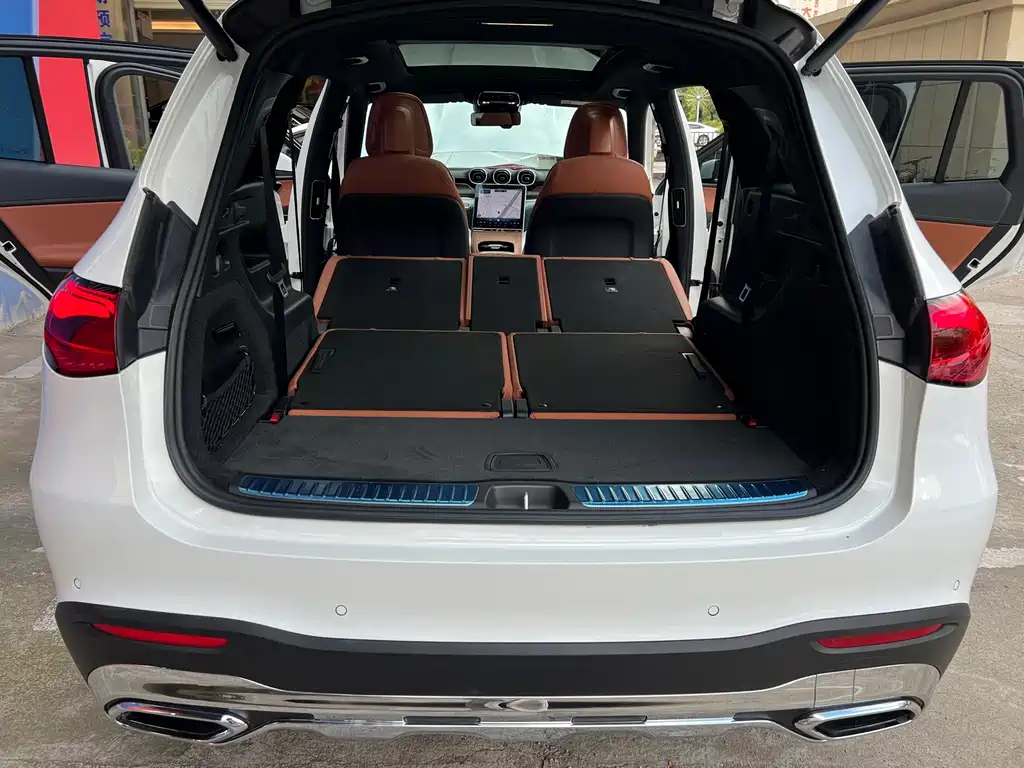 Mercedes GLC 2023 Modified 260L 4MATIC 7 Seater купить на сайте DeffCars