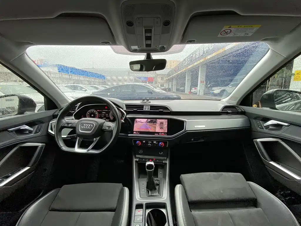 Audi Q3 2022 35 TFSI Fashionable and Dynamic купить на сайте DeffCars