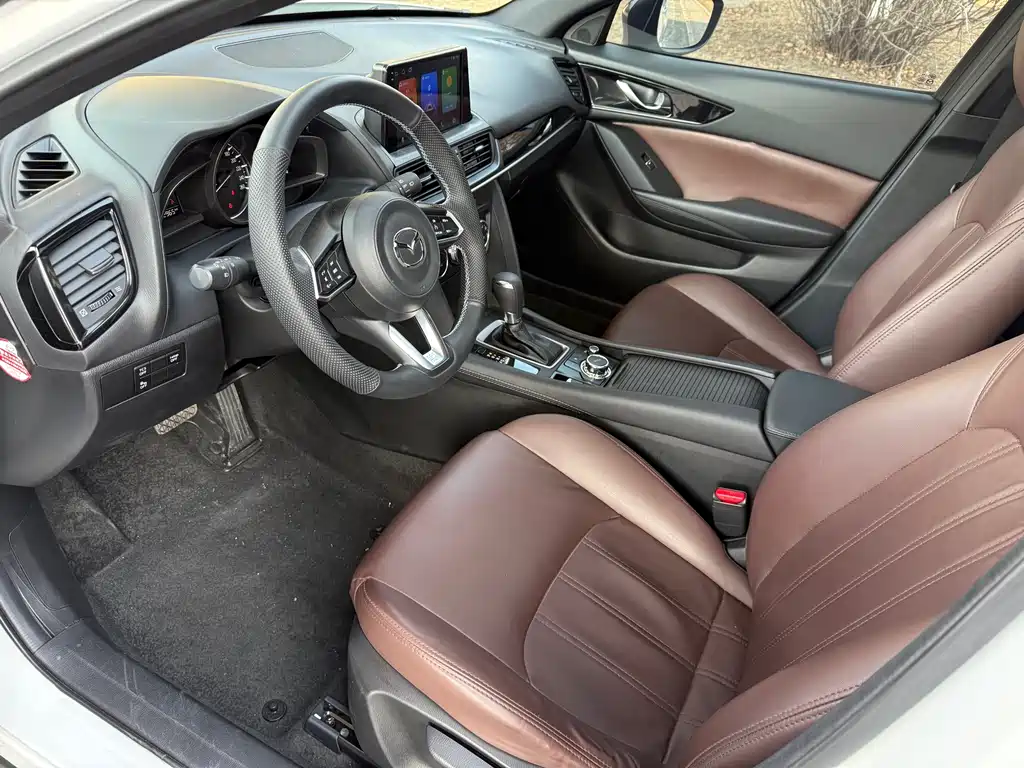 Mazda CX-4 2021 2.0L automatic two-wheel drive Blue Sky Vitality Edition купить на сайте DeffCars