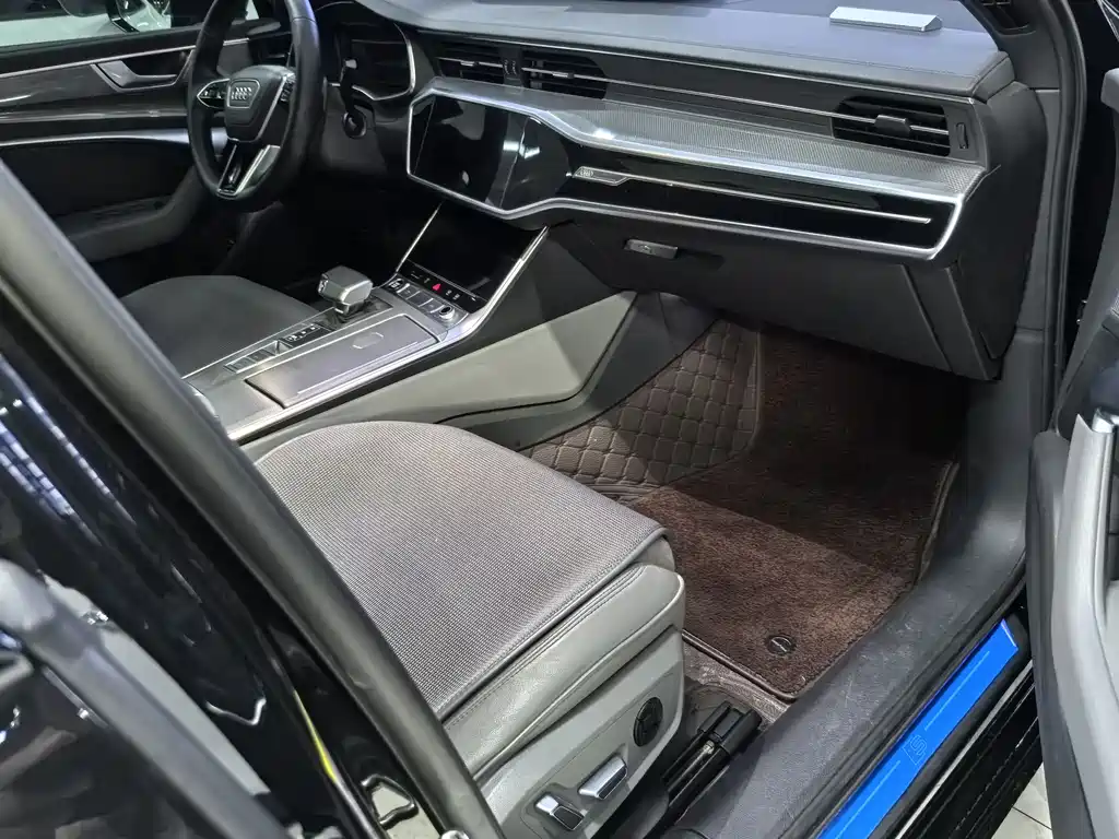 Audi A6L 2024 40 TFSI luxury and dynamic model купить на сайте DeffCars