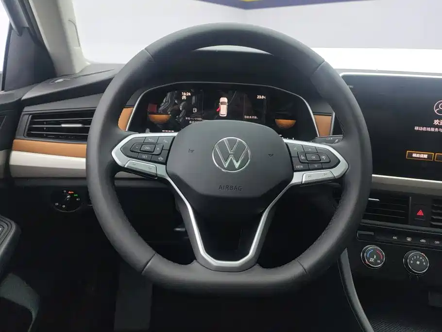Bora 2025 200TSI DSG Yue Xing Navigation Edition купить на сайте DeffCars