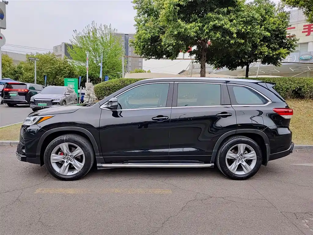 Highlander 2018 2.0T four-wheel drive luxury version 7 seats National V купить на сайте DeffCars