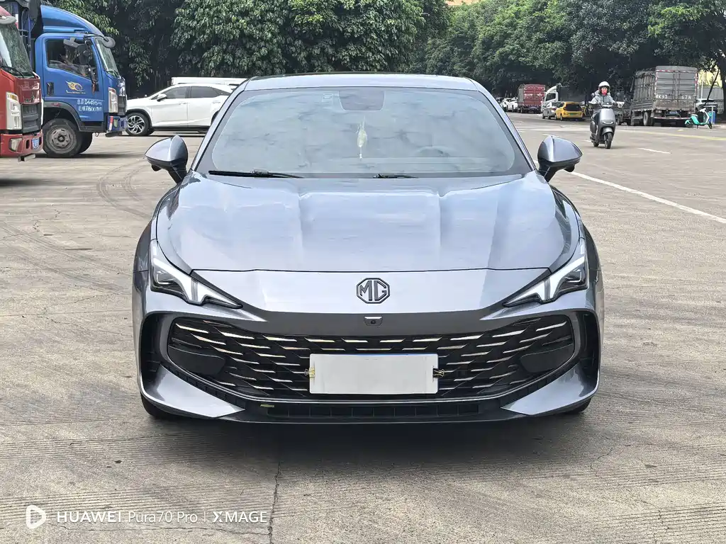 MG7 2023 2.0T Automatic Beauty Hunting Luxury Edition купить на сайте DeffCars