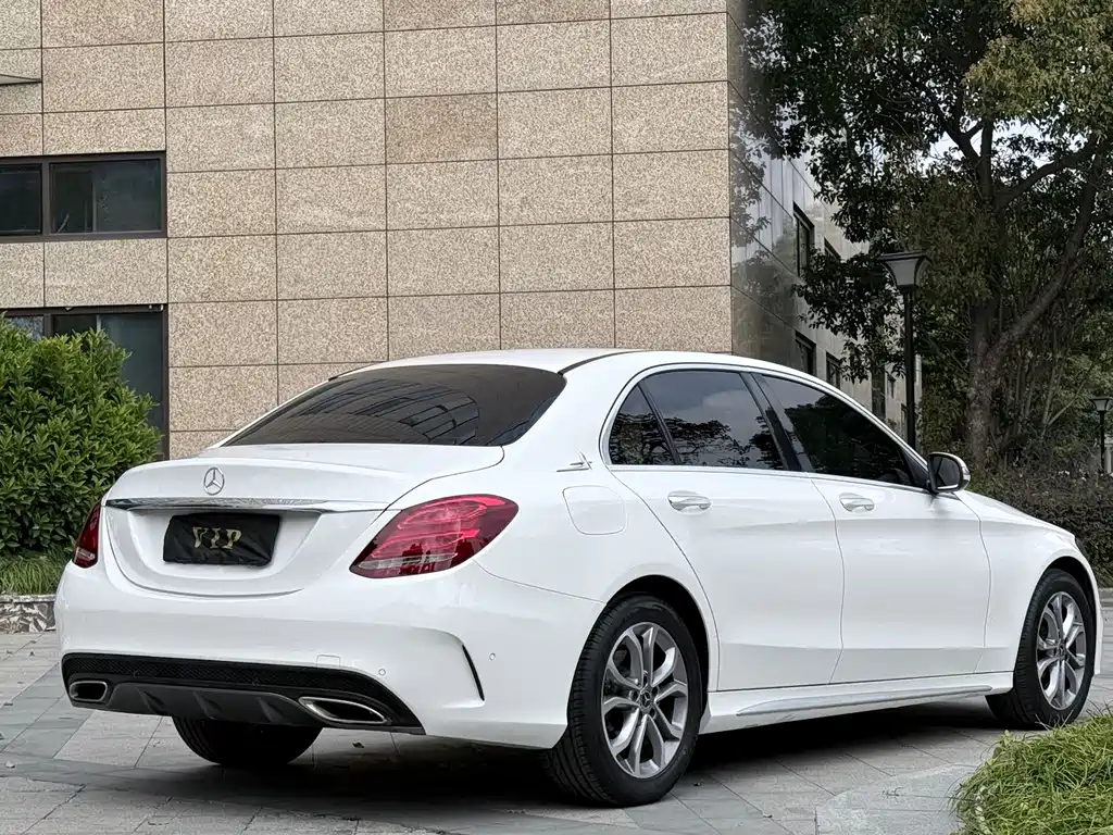 Mercedes-Benz C-Class 2018 C 180 L Fashionable Sports Edition купить на сайте DeffCars