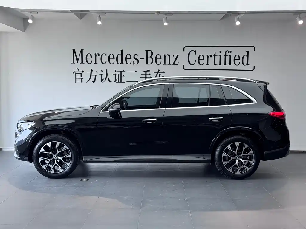 Mercedes-Benz GLC 2023 GLC 260 L 4MATIC luxury model 5 seats купить на сайте DeffCars