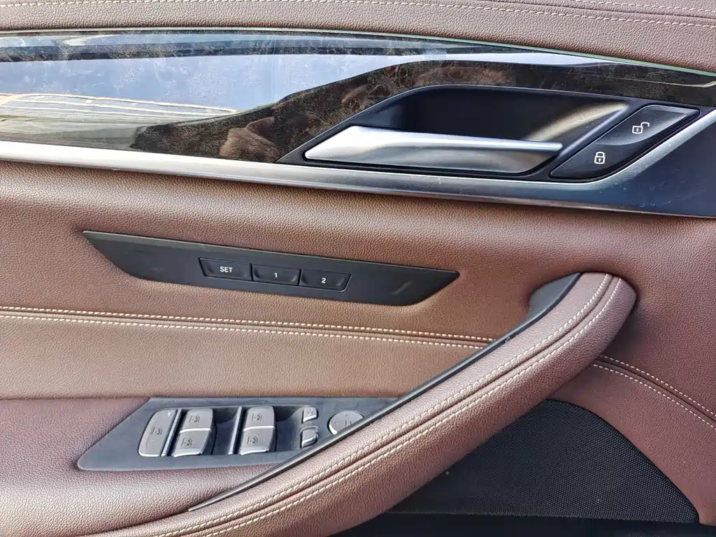 BMW 5 Series 2020 525Li M Sports Package купить на сайте DeffCars
