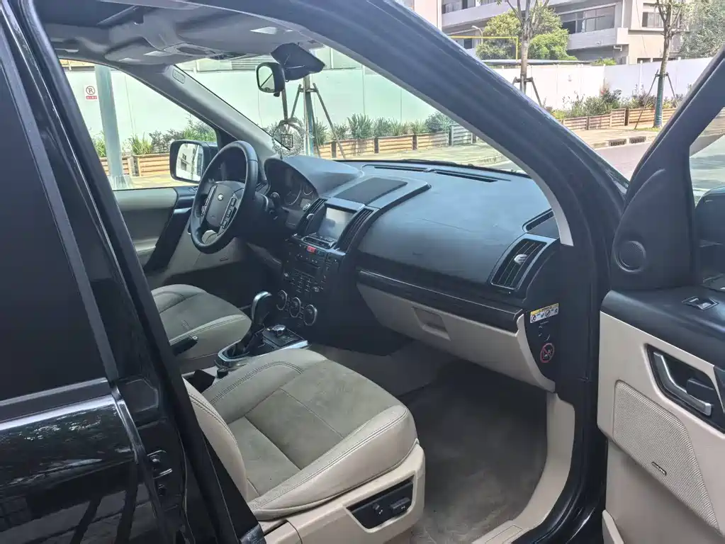 Freelander 2 2012 2.0T Si4 HSE gasoline version купить на сайте DeffCars