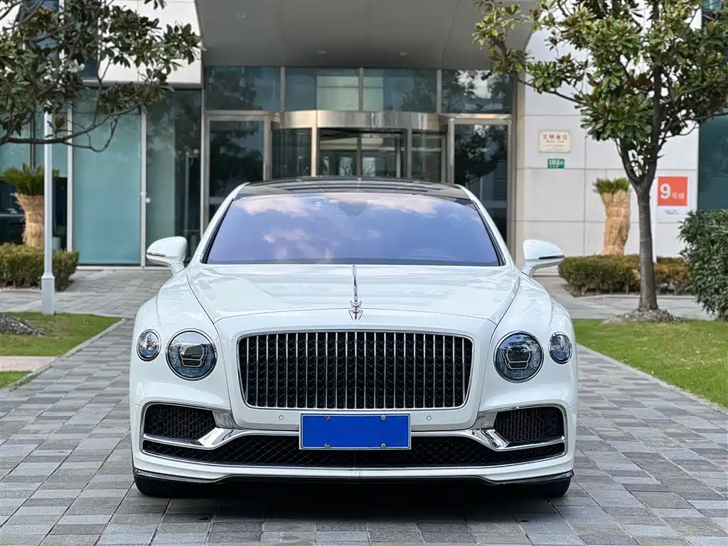 Flying Spur 2021 4.0T V8 Standard Edition купить на сайте DeffCars