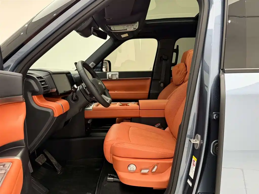 Titanium 7 2025 190KM four-wheel drive Ultra version купить на сайте DeffCars