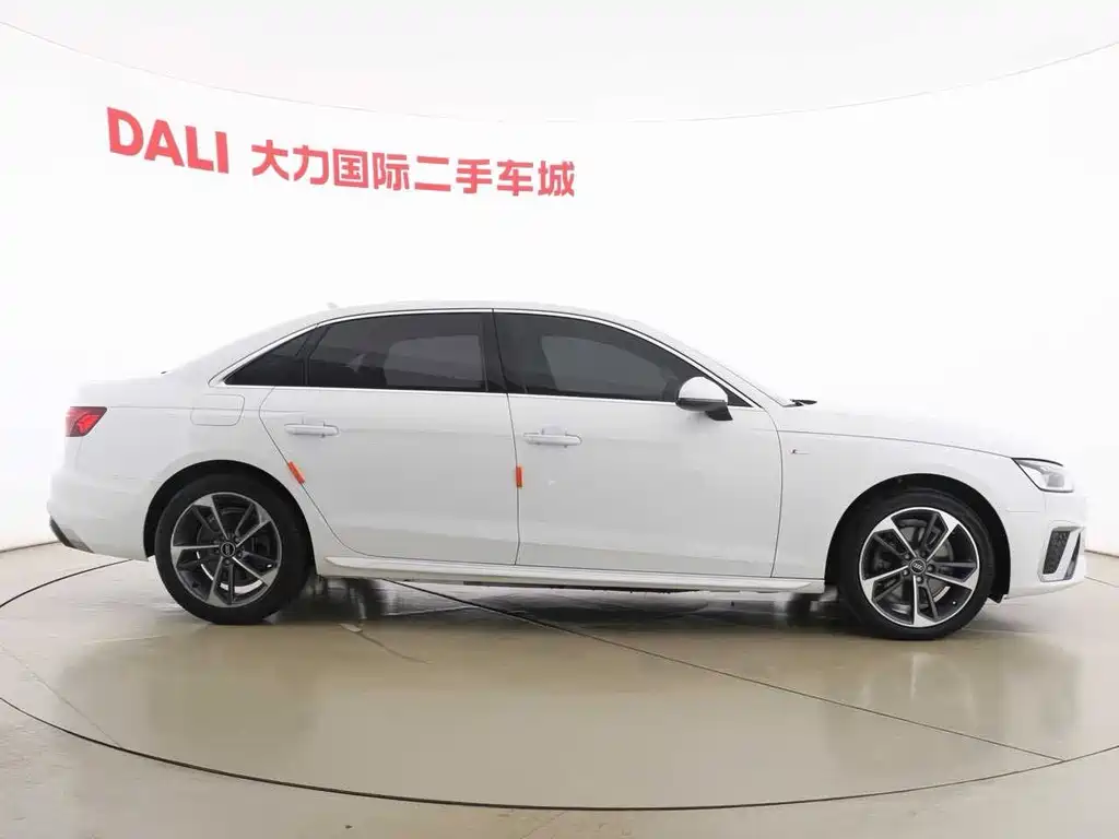 Audi A4L 2022 40 TFSI Fashionable and Dynamic купить на сайте DeffCars