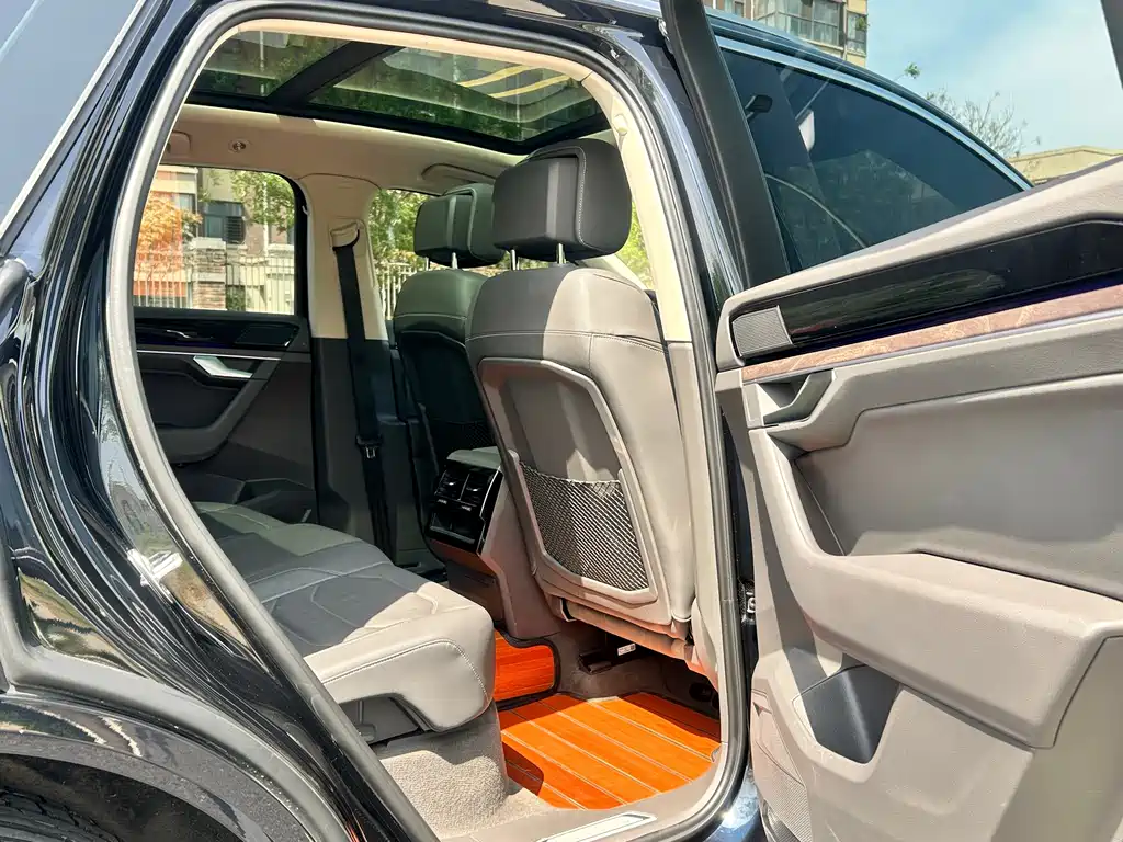 Touareg 2019 3.0TSI Ruifeng Edition National V купить на сайте DeffCars