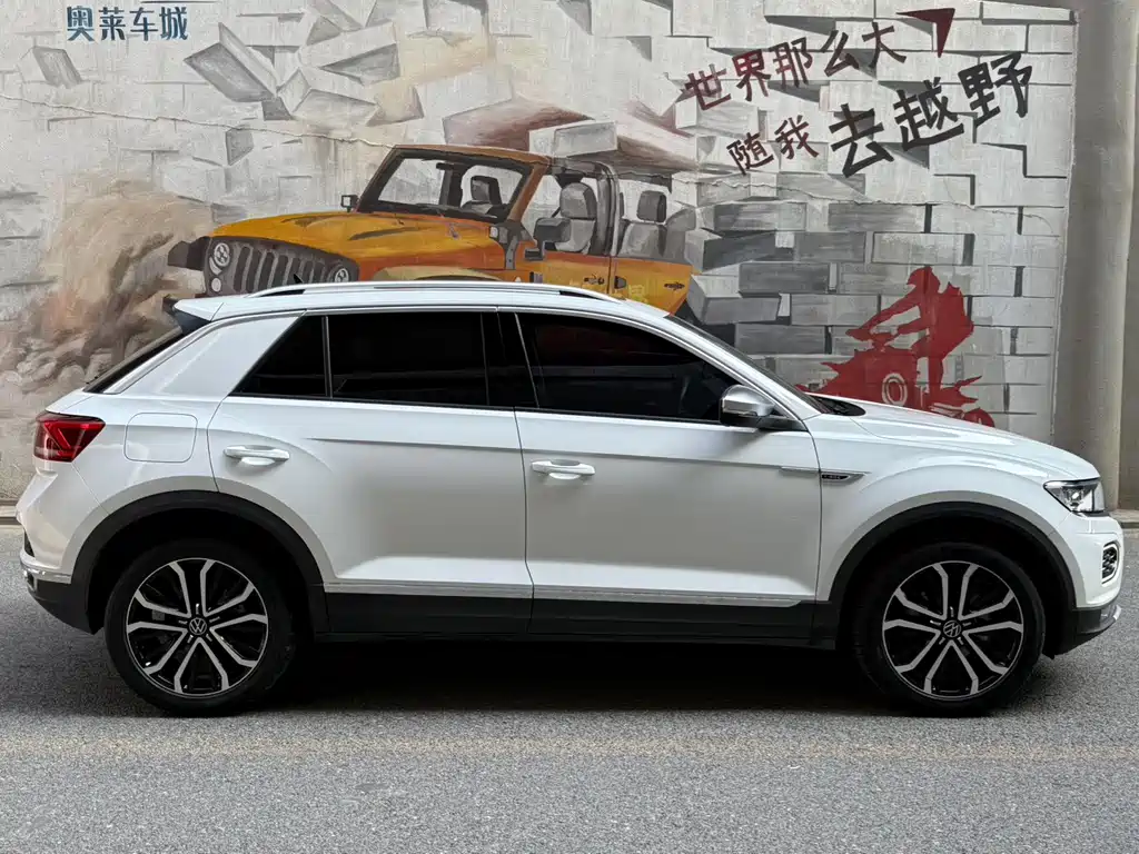 T-ROC 2021 model 280TSI DSG two-wheel drive Comfort Smart Connected Edition купить на сайте DeffCars
