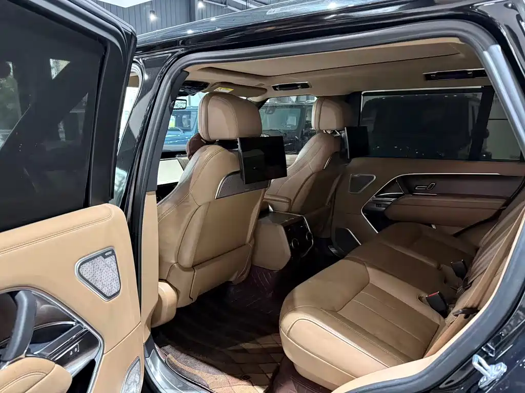 Range Rover 2023 3.0 L6 400PS Genesis Extended Edition купить на сайте DeffCars