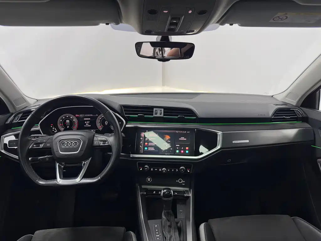 Audi Q3 2022 35 TFSI Fashionable and Dynamic купить на сайте DeffCars